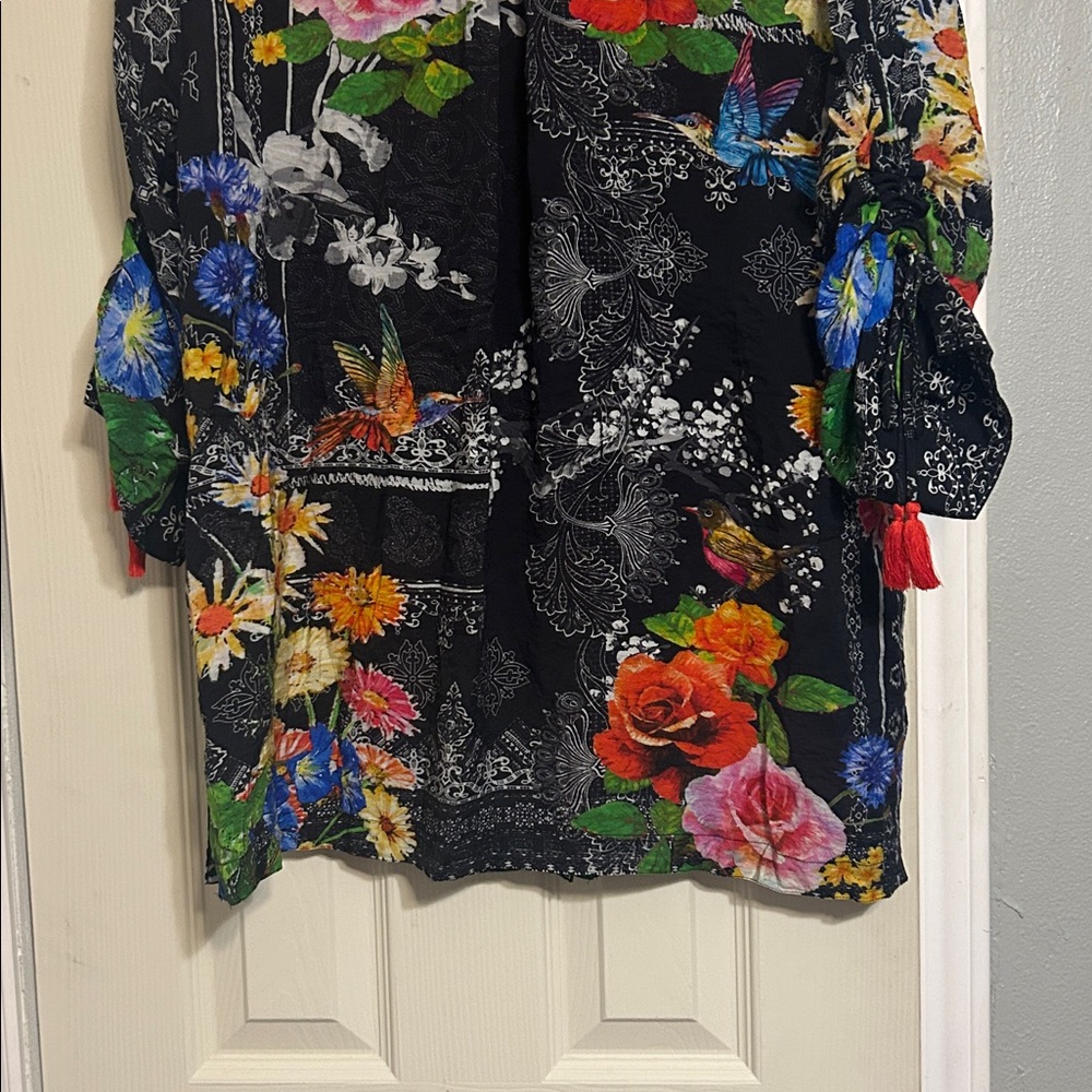 2/$50 John Mark Black floral bird artsy tunic ruch sleeve - Picture 8 of 8